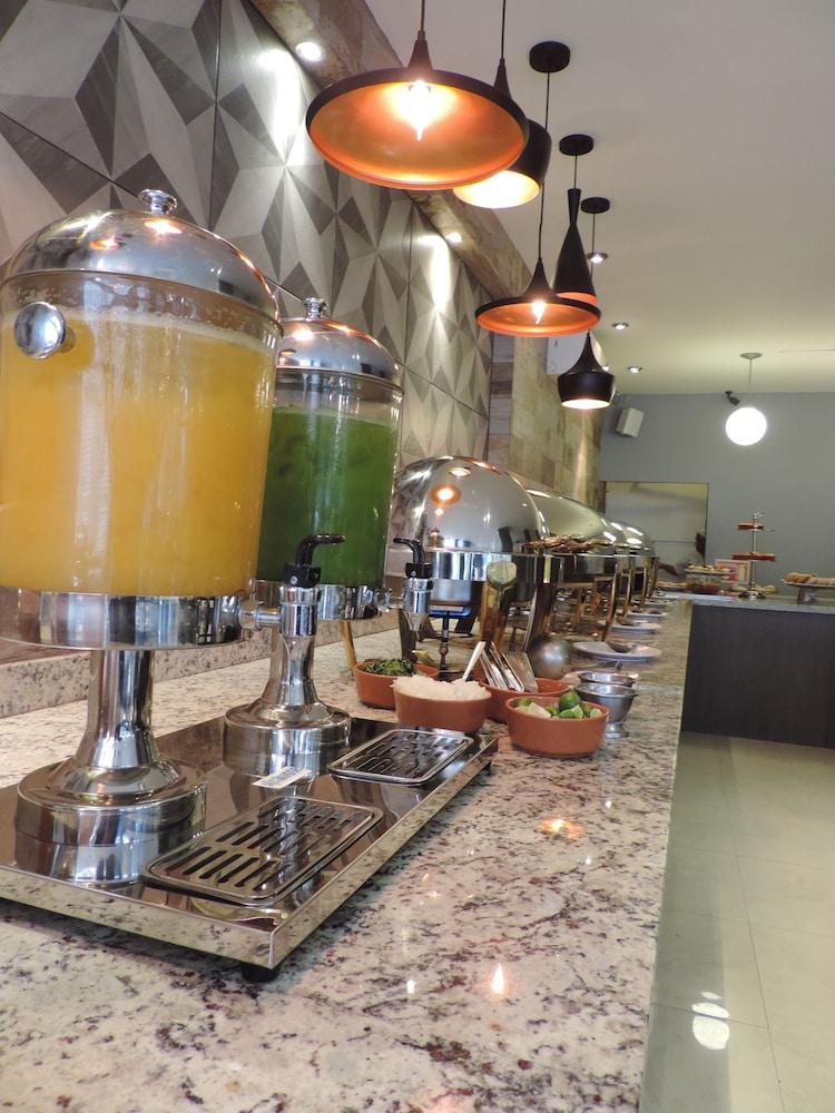 Hotel Senorial Platino Leon Ngoại thất bức ảnh
