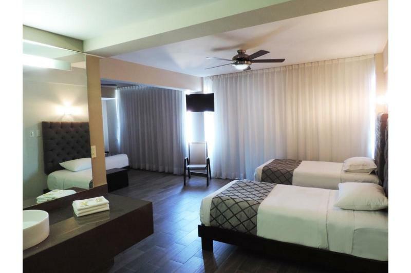 Hotel Senorial Platino Leon Ngoại thất bức ảnh